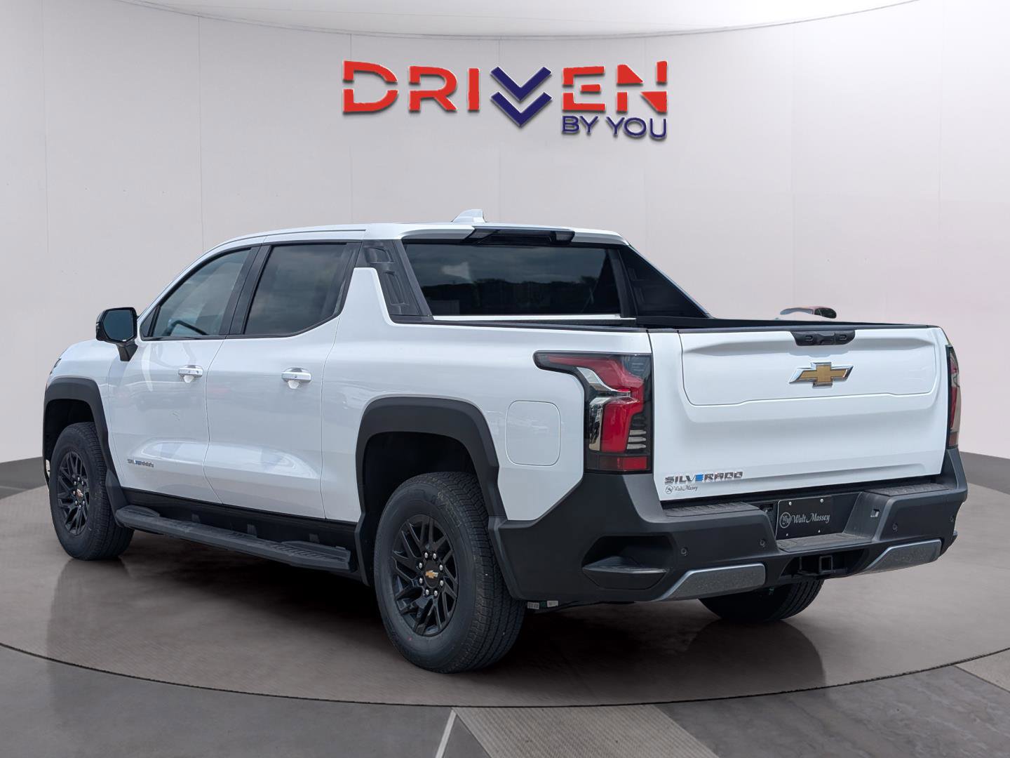 New 2025 Chevrolet Silverado EV LT image 3