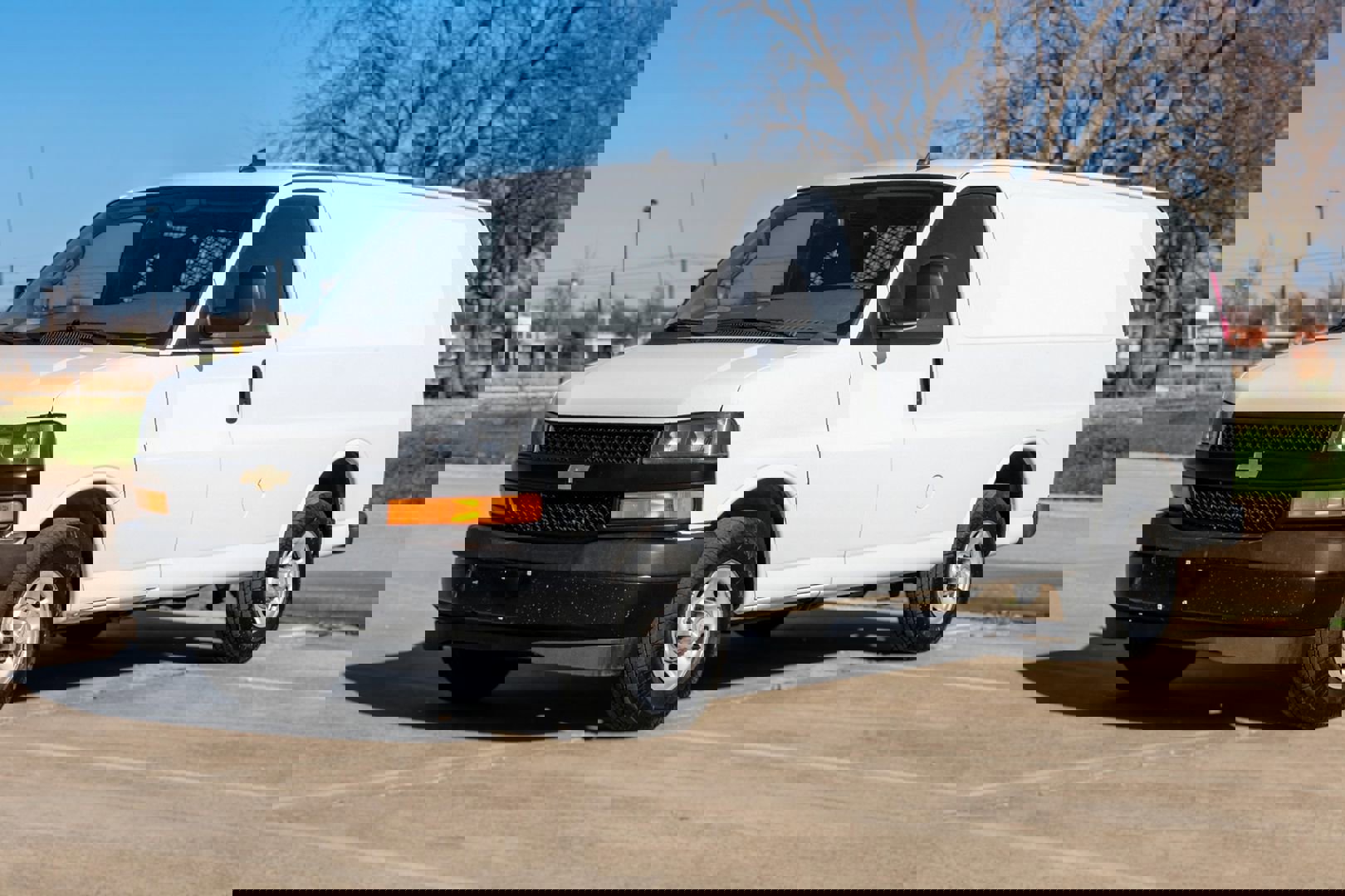 Used 2019 Chevrolet Express 2500 w/ Driver Convenience Package image 2