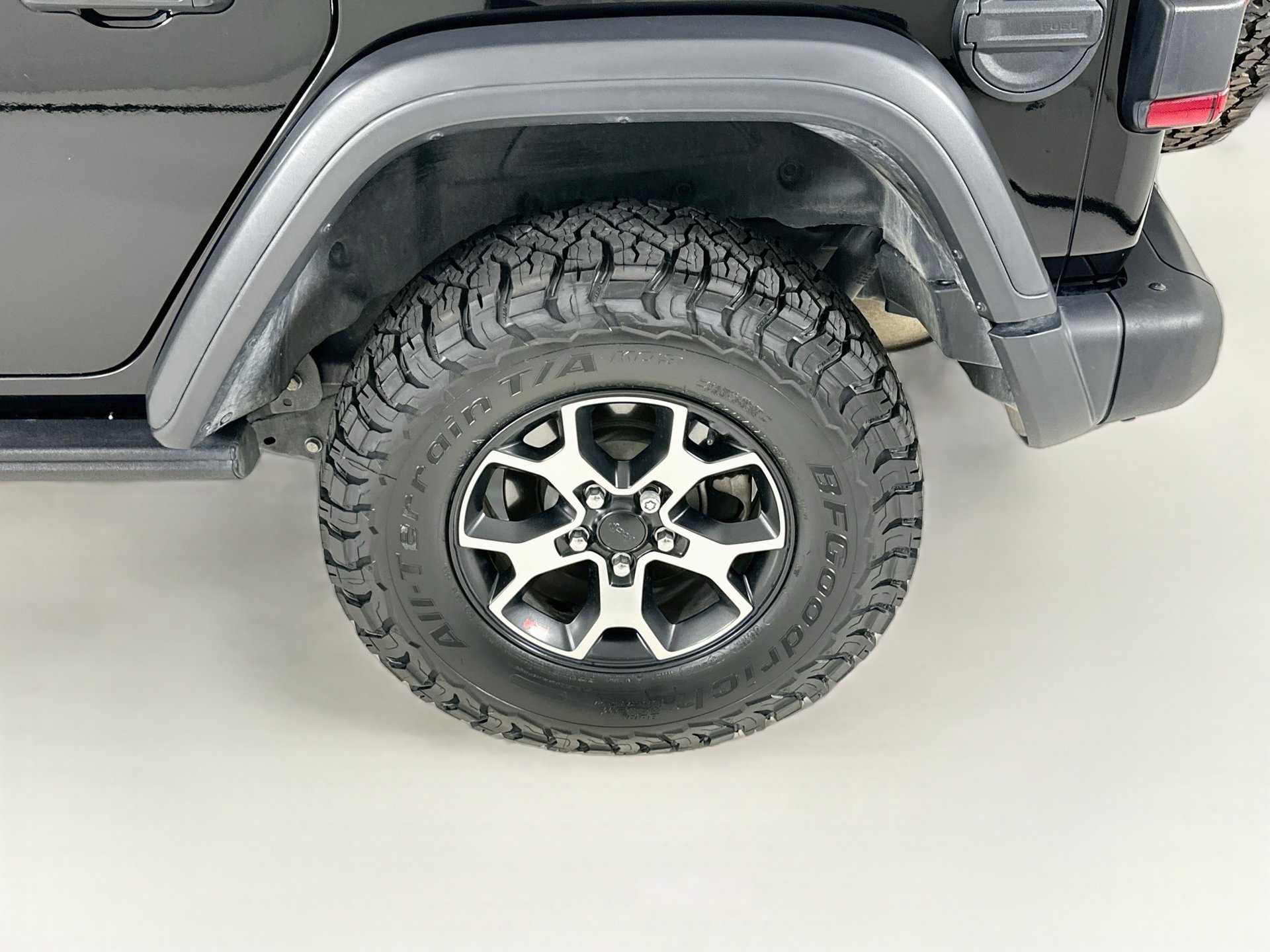Used 2021 Jeep Wrangler Unlimited Rubicon AWD/4WD image 32