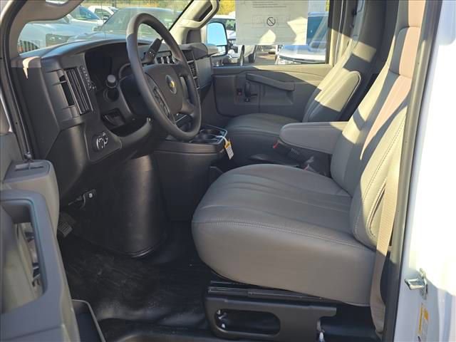 New 2026 Chevrolet Express 2500 w/ Driver Convenience Package image 14