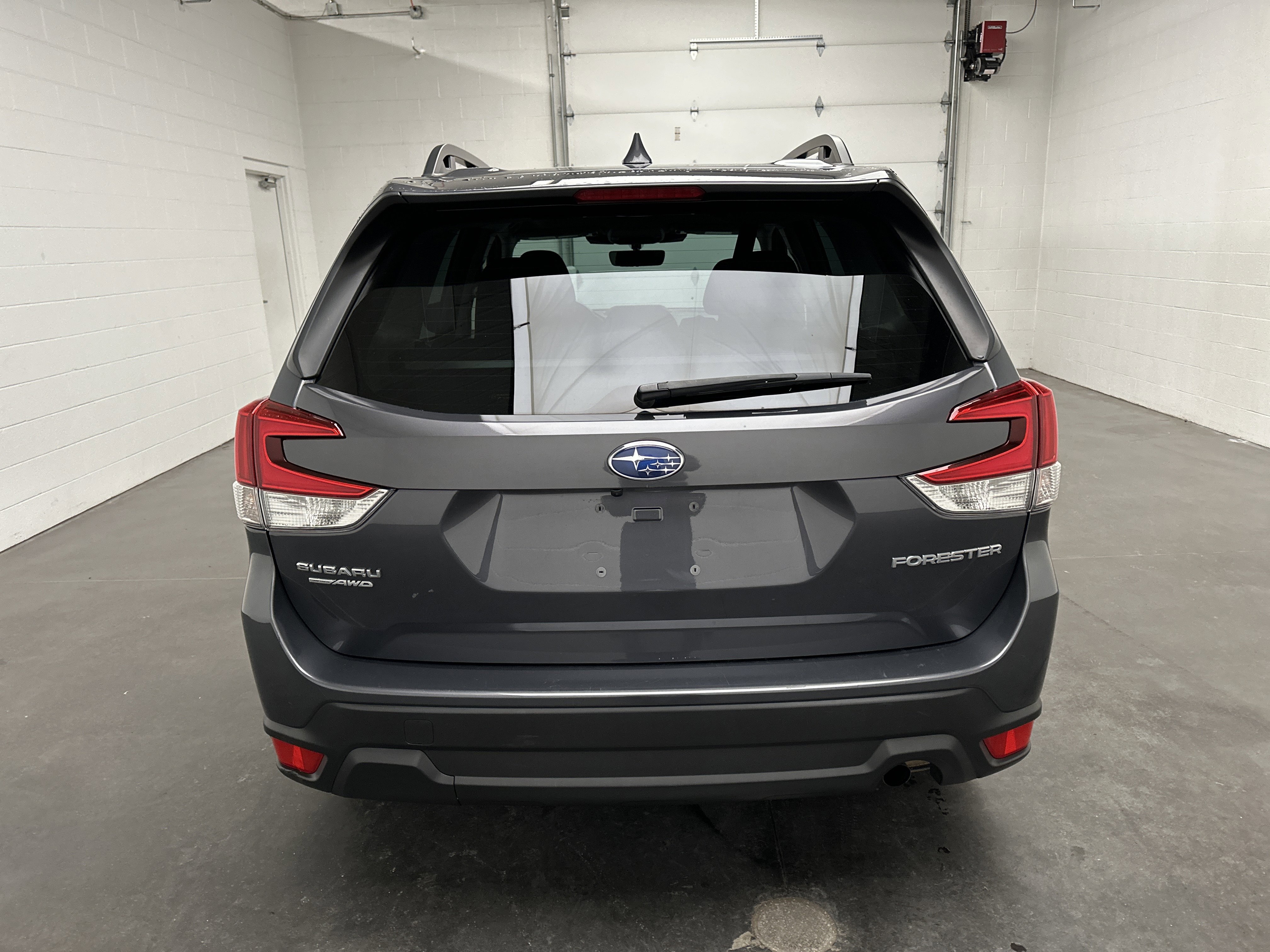 Used 2023 Subaru Forester Premium image 8
