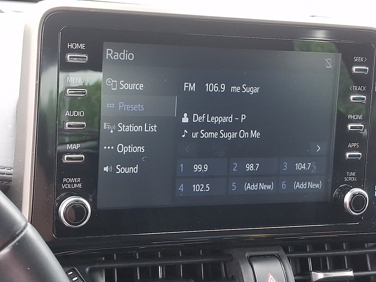 Used 2019 Toyota C-HR XLE FWD image 16