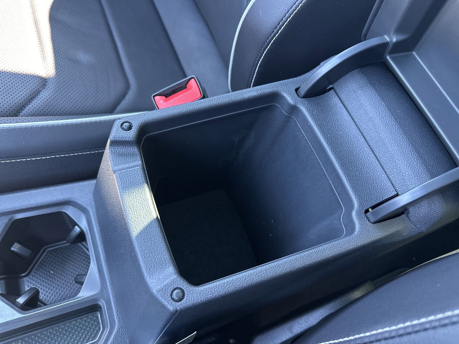 Certified 2022 Volkswagen Tiguan SEL R-Line image 72