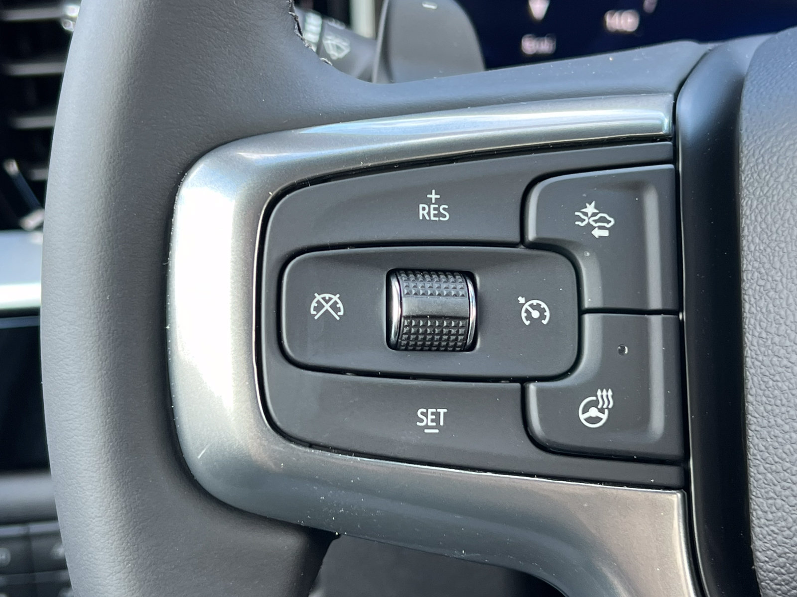 New 2026 Chevrolet Silverado 1500 RST w/ Dark Appearance Package AWD/4WD image 23