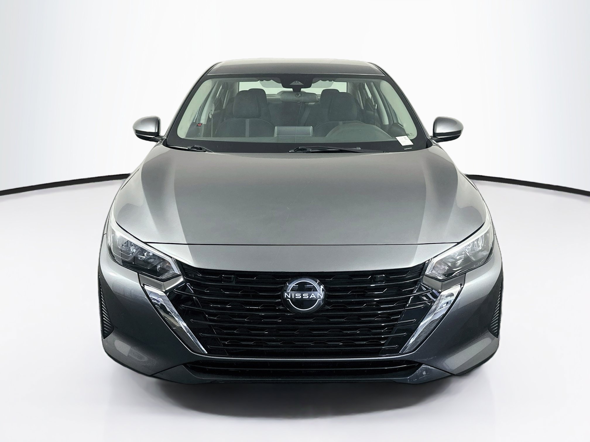 Used 2025 Nissan Sentra SV FWD image 2