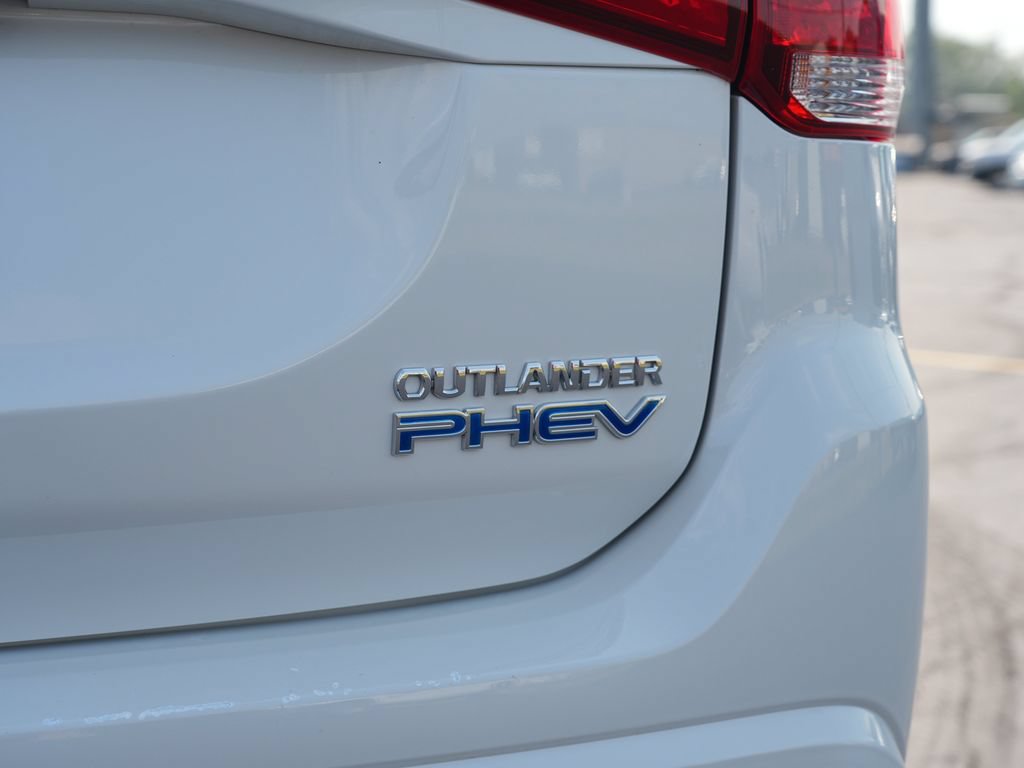 Used 2018 Mitsubishi Outlander GT AWD/4WD image 10