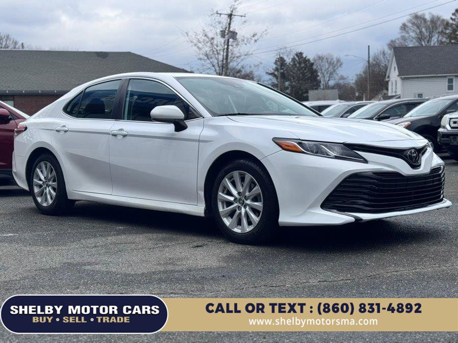 Used 2019 Toyota Camry LE w/ Carpet Mat Package FWD image 3