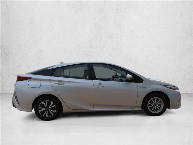 Used 2017 Toyota Prius Prime Premium image 4