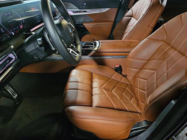 Certified 2023 BMW 760i xDrive image 17