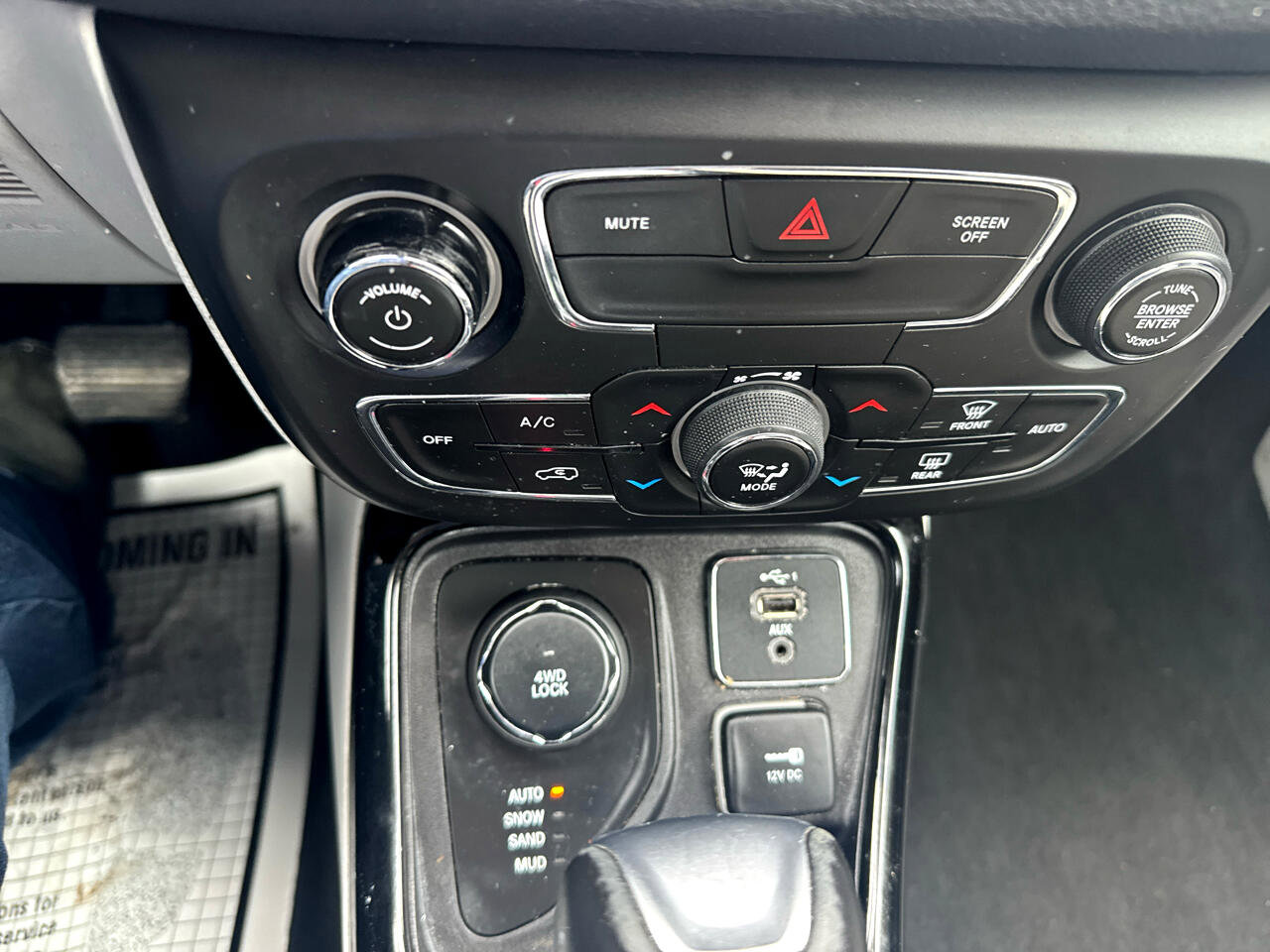 Used 2020 Jeep Compass Limited w/ Rear Convenience Group image 17