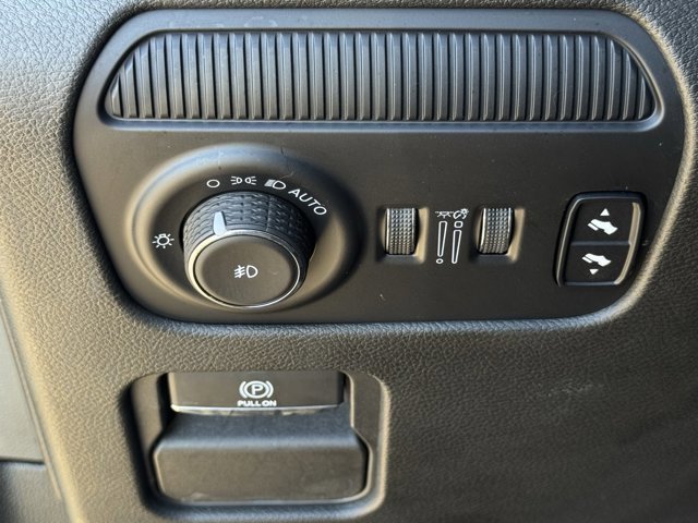 Used 2023 Jeep Wagoneer Series III w/ Convenience Group I image 24