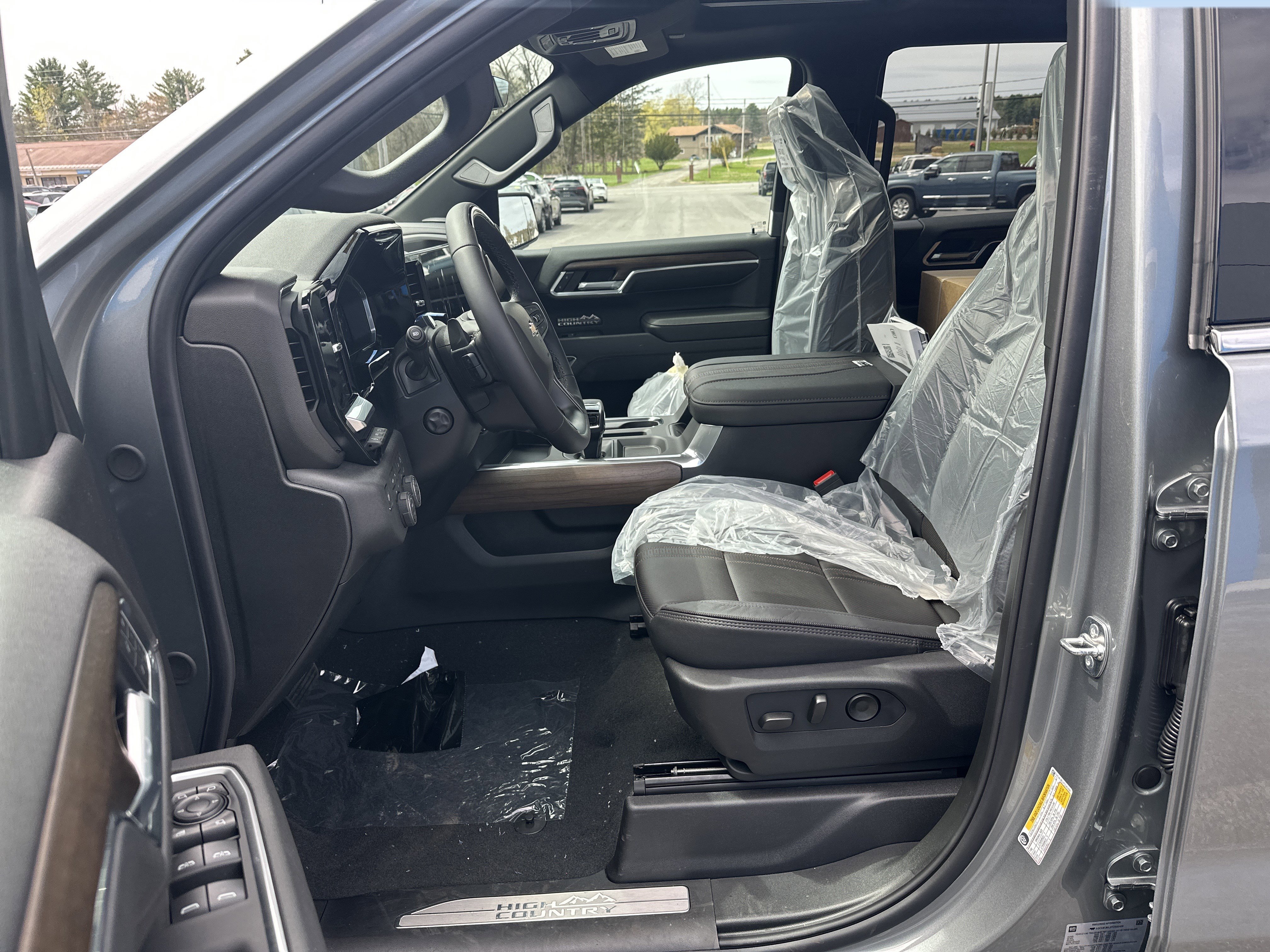 New 2026 Chevrolet Silverado 1500 High Country AWD/4WD image 12