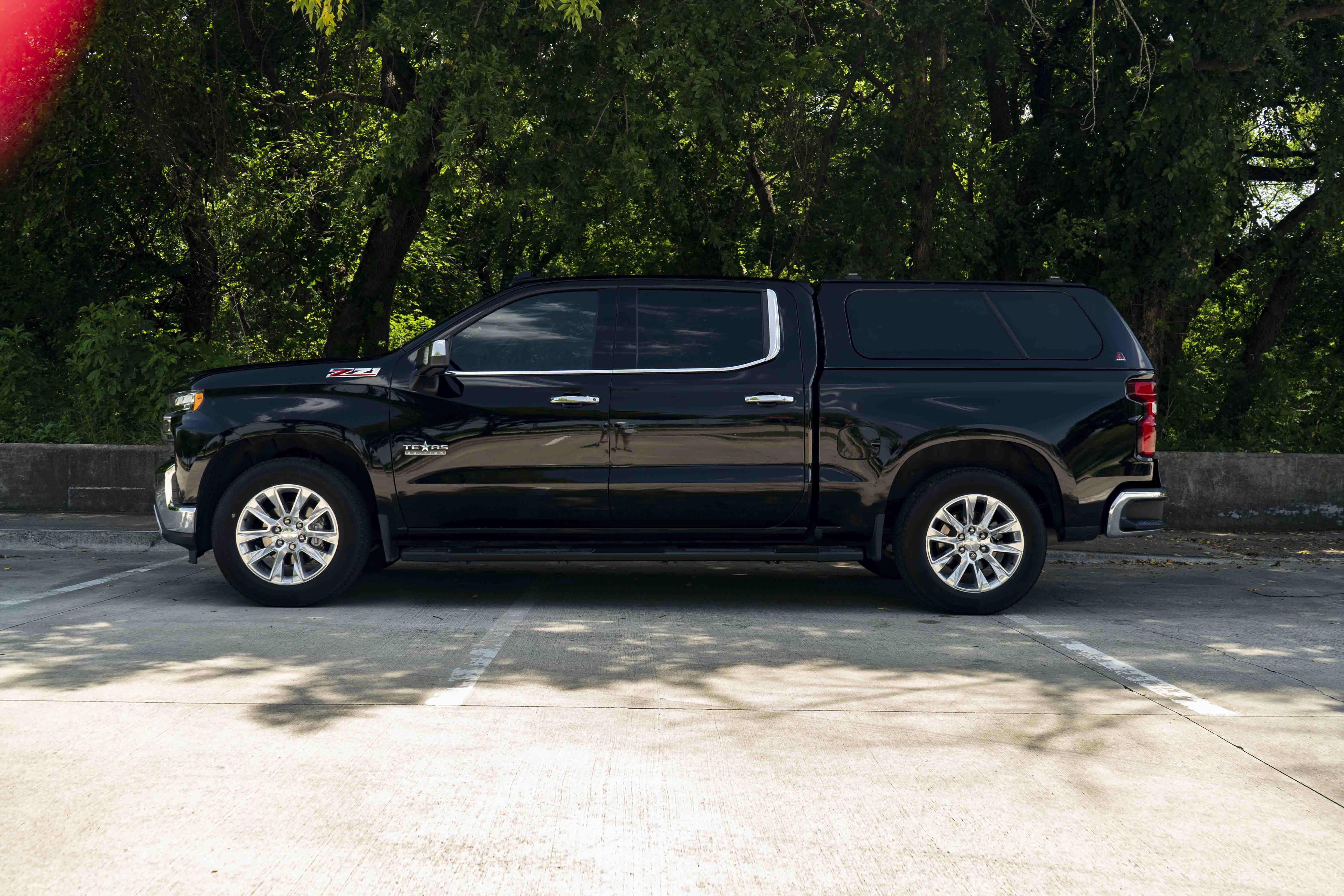Used 2019 Chevrolet Silverado 1500 LTZ w/ LTZ Texas Edition AWD/4WD image 6