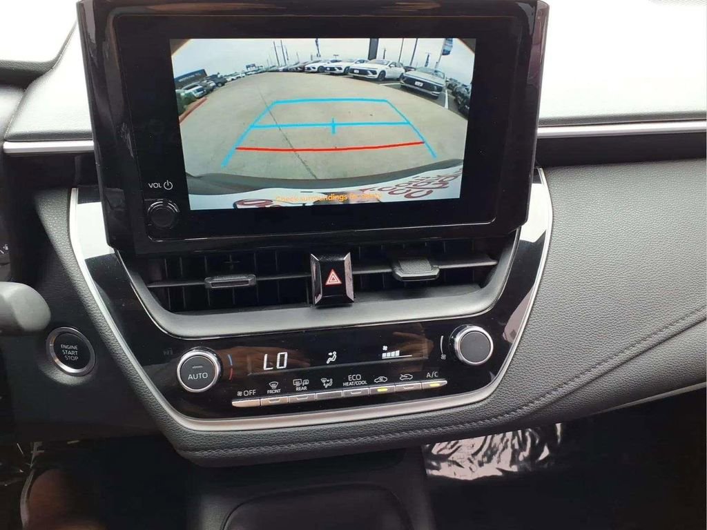 Used 2024 Toyota Corolla SE FWD image 15