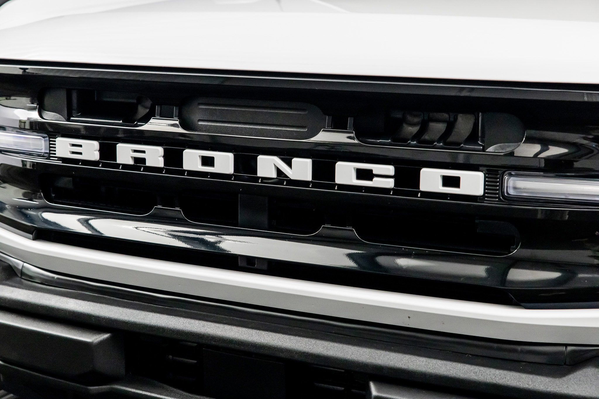 Used 2025 Ford Bronco Outer Banks w/ Sasquatch Package image 4