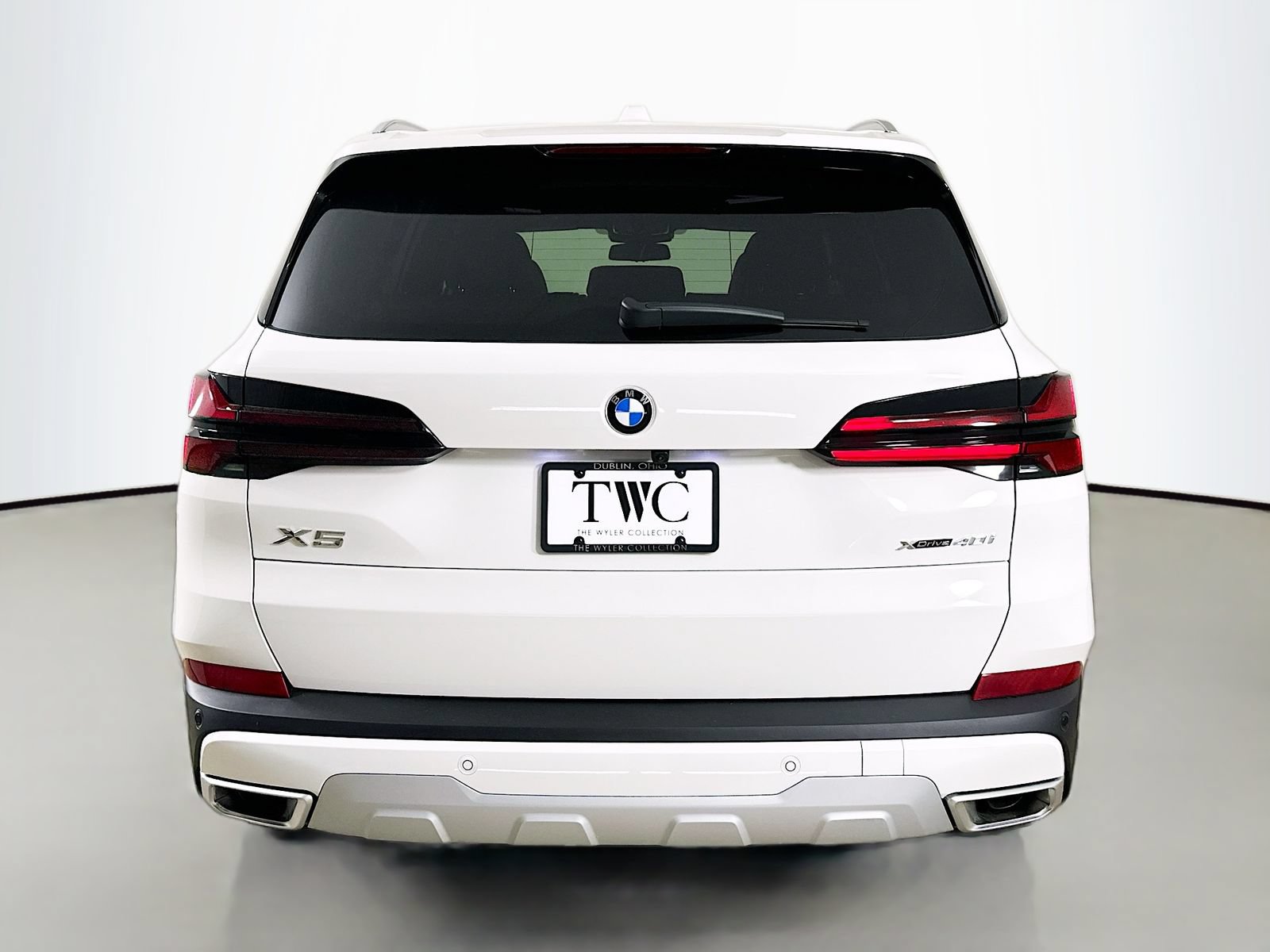 New 2026 BMW X5 xDrive40i w/ Executive Package AWD/4WD image 6