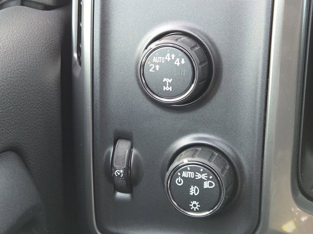 Used 2018 Chevrolet Silverado 1500 LT w/ All Star Edition image 7