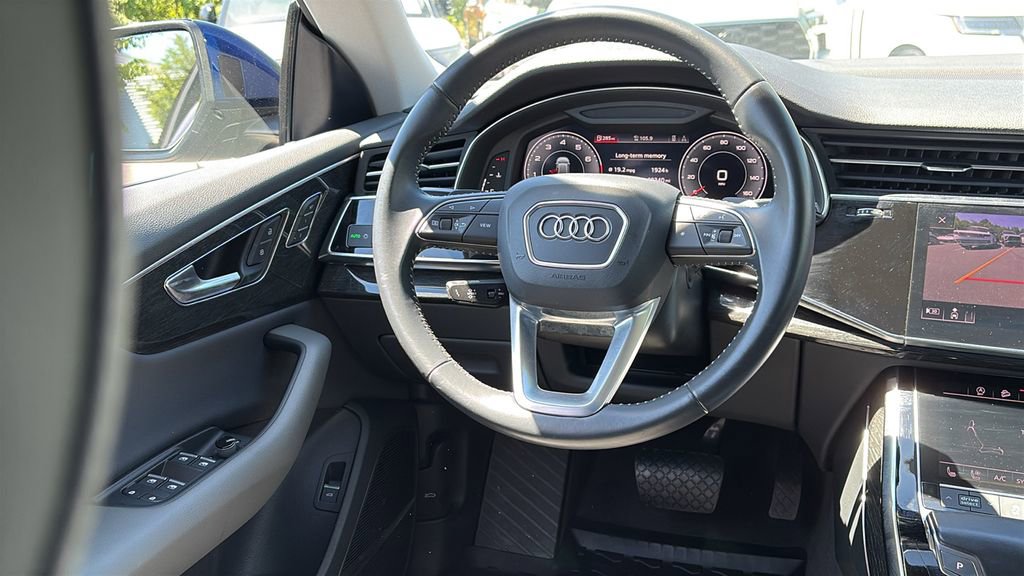 Used 2019 Audi Q8 Premium Plus w/ Premium Plus AWD/4WD image 24