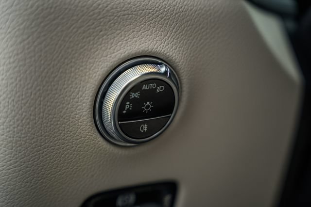 Used 2023 Mercedes-Benz GLC 300 4MATIC image 39