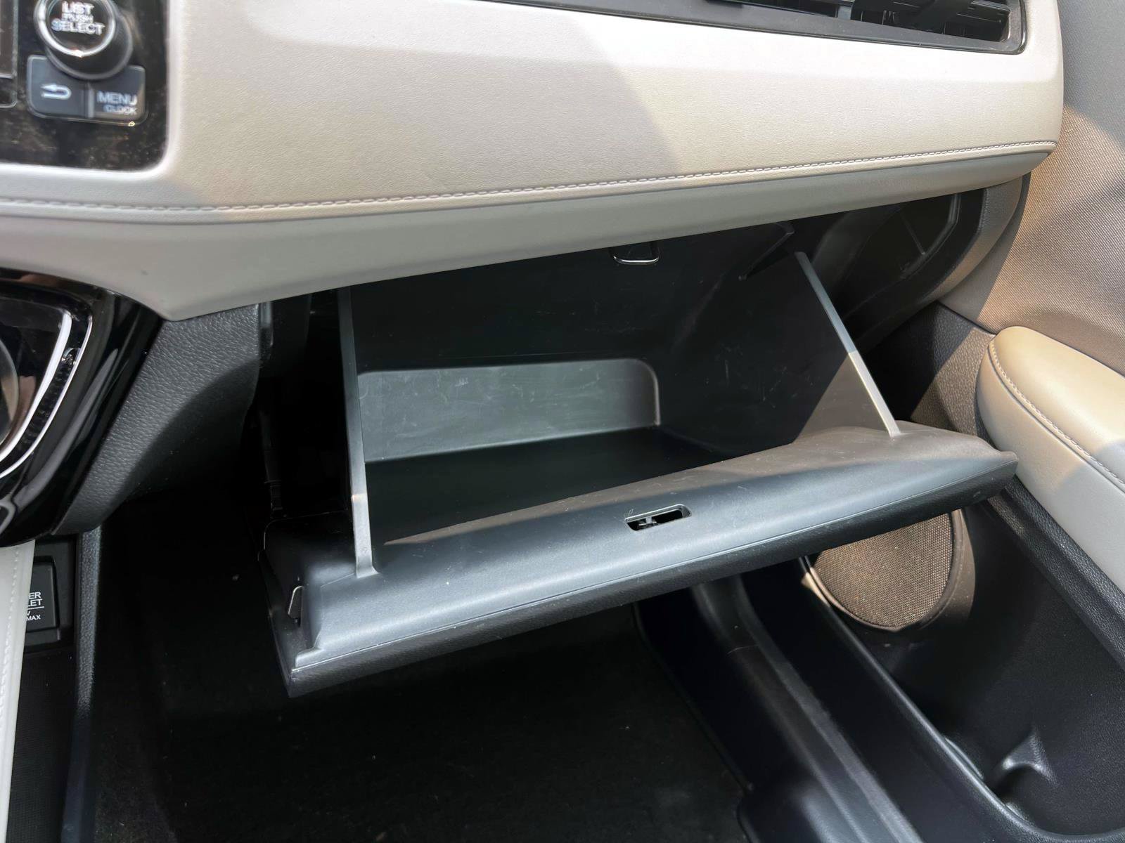 Certified 2018 Honda HR-V LX image 29