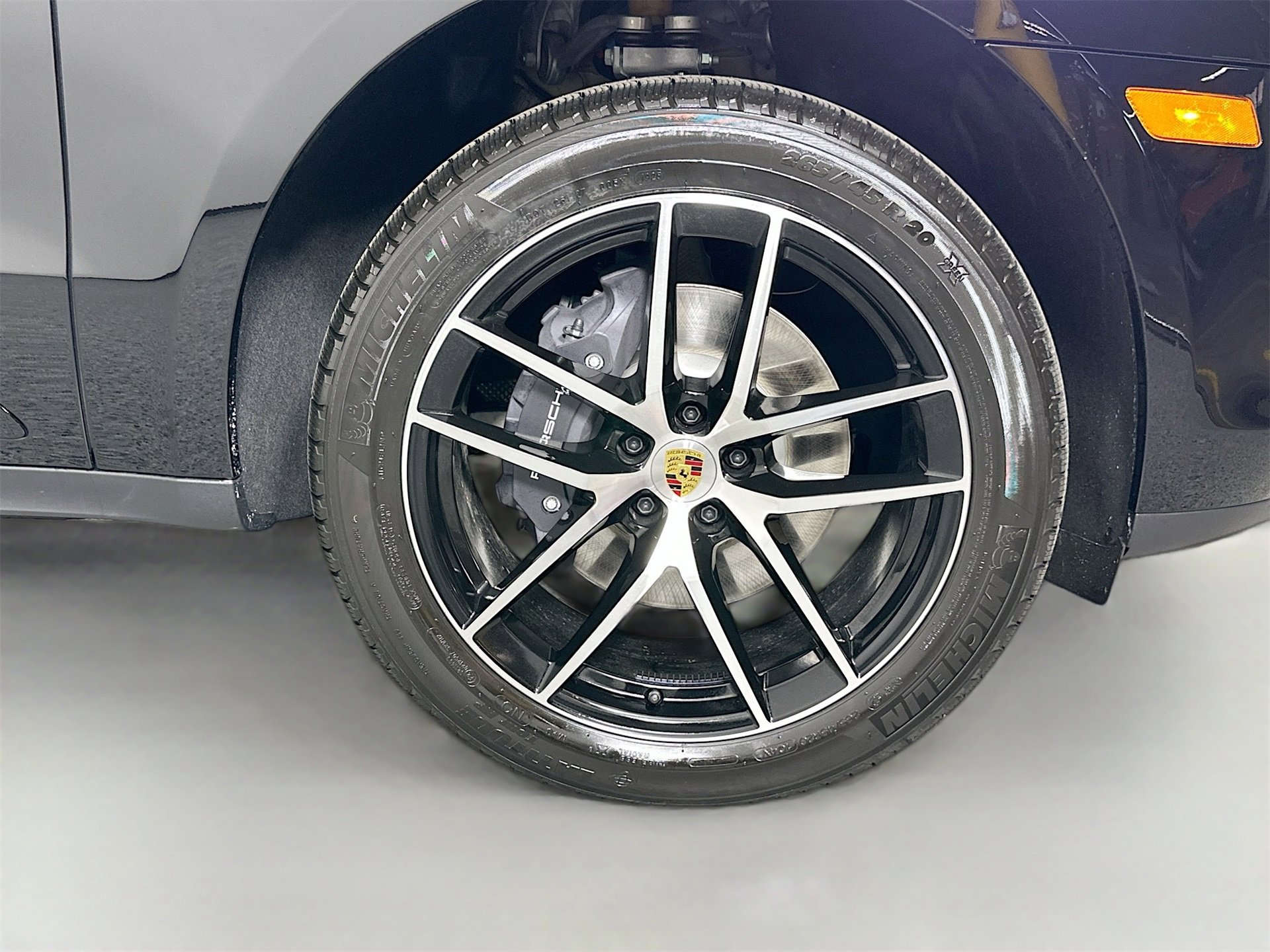 New 2026 Porsche Macan image 14