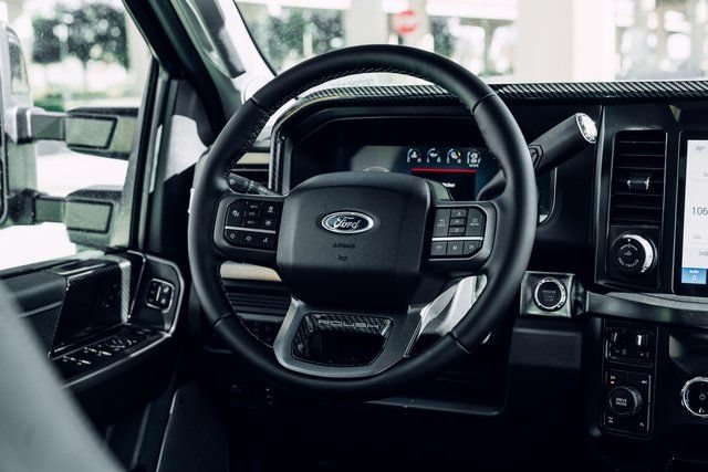 New 2026 Ford F250 Lariat w/ Black Appearance Package AWD/4WD image 27