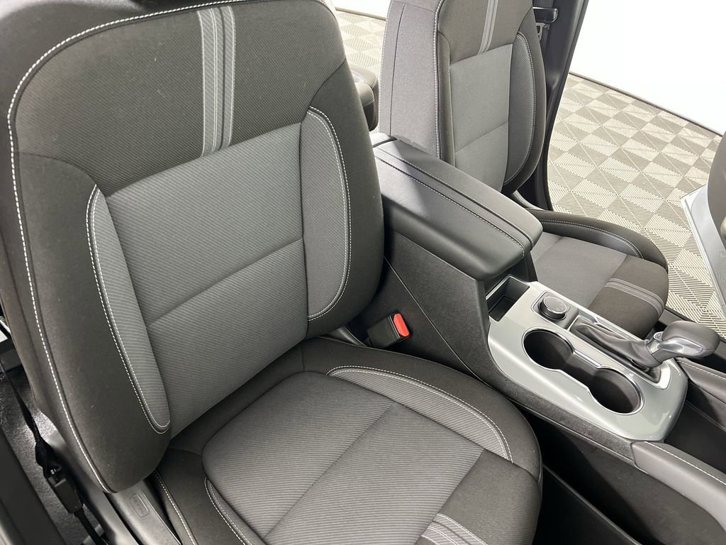 Used 2025 Chevrolet Blazer LT image 27