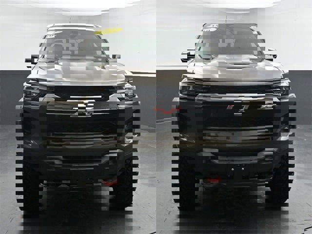 Used 2025 Chevrolet Colorado ZR2 w/ Technology Package image 5