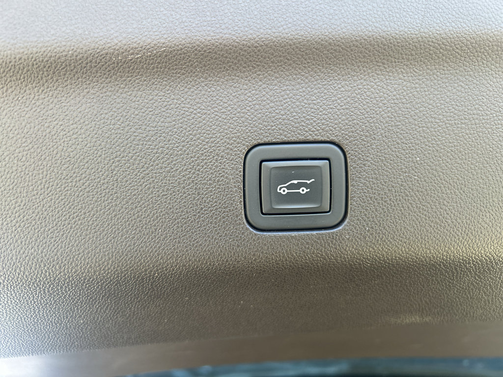 Used 2021 Chevrolet Tahoe Z71 AWD/4WD image 13