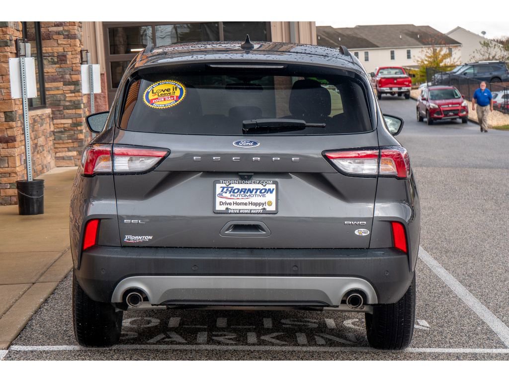 Used 2022 Ford Escape SEL image 4