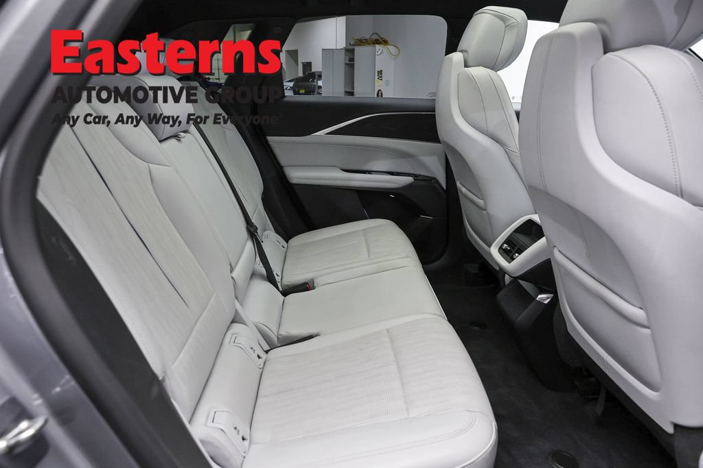 Used 2024 Cadillac Lyriq Luxury RWD image 26