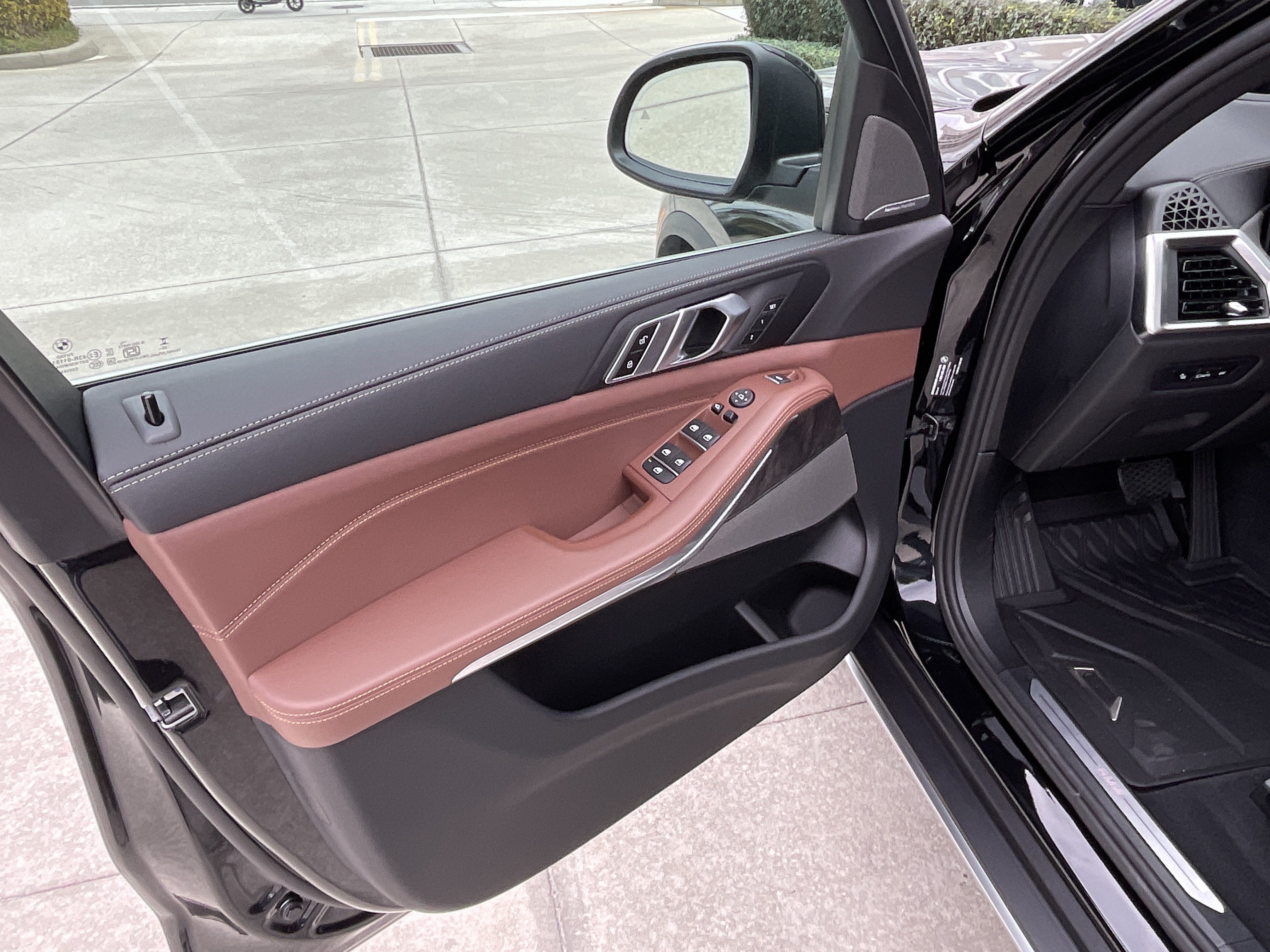 New 2026 BMW X5 xDrive40i AWD/4WD image 8