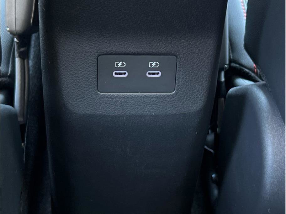 New 2025 Nissan Kicks SR FWD image 10