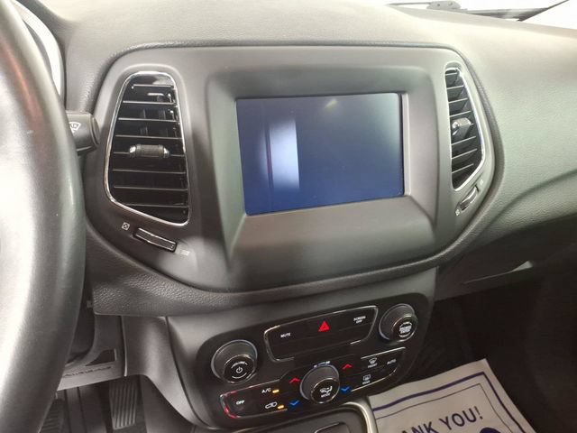 Used 2019 Jeep Compass Latitude FWD image 20