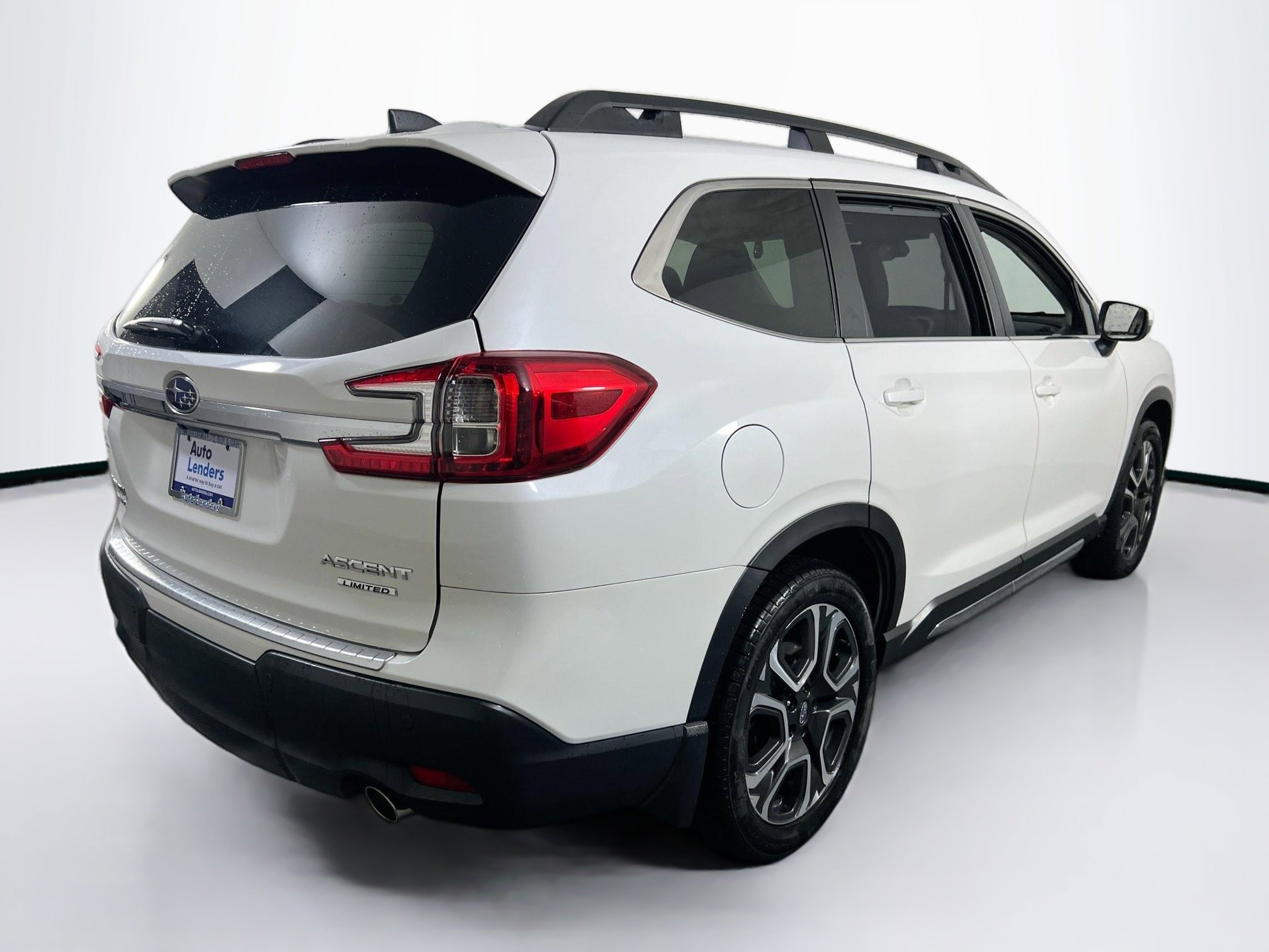 Used 2023 Subaru Ascent Limited image 5