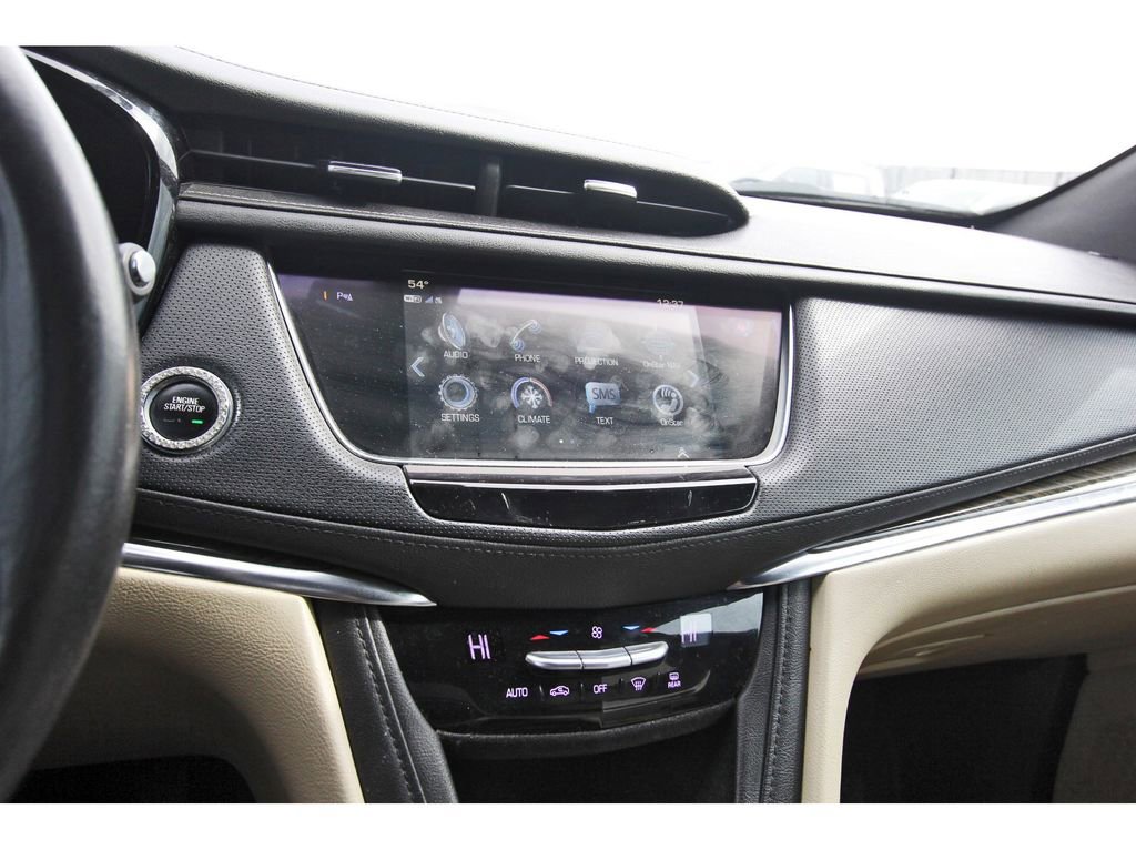 Used 2018 Cadillac XT5 FWD image 10