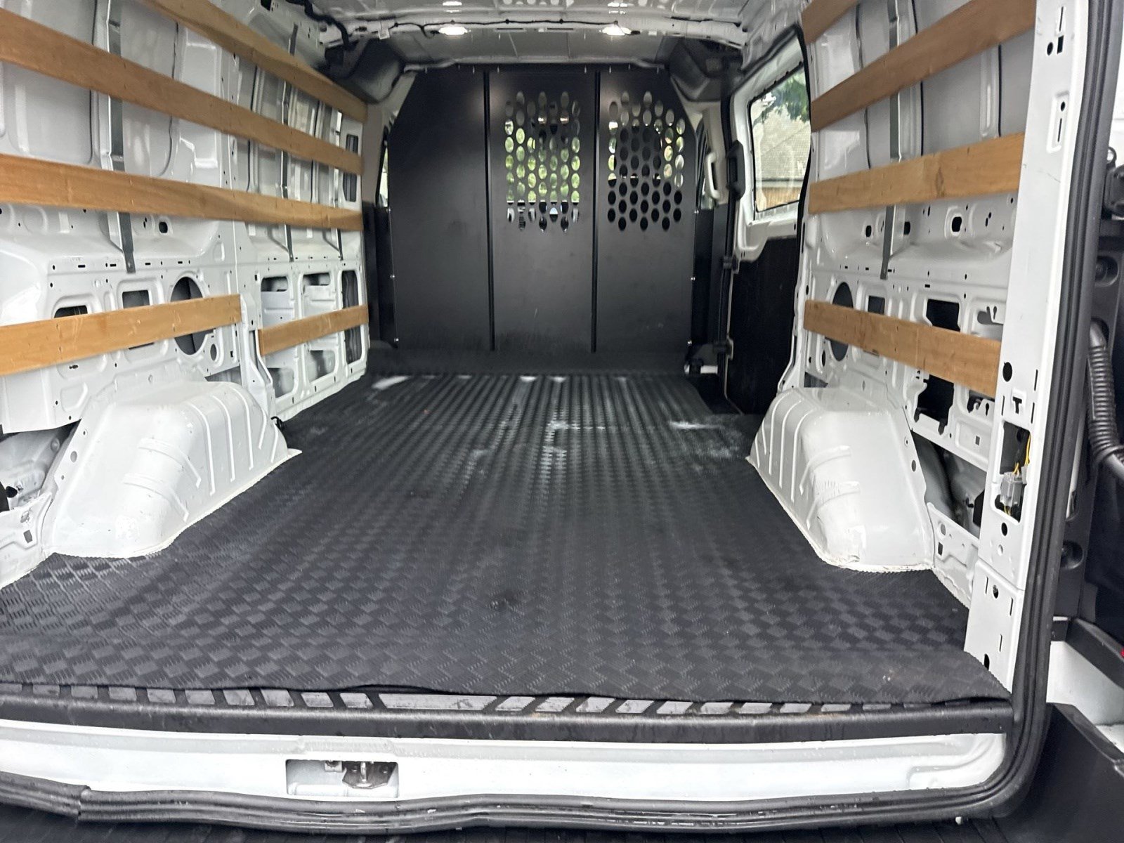 Used 2025 Ford Transit 250 Low Roof w/ Exterior Upgrade Package RWD image 22