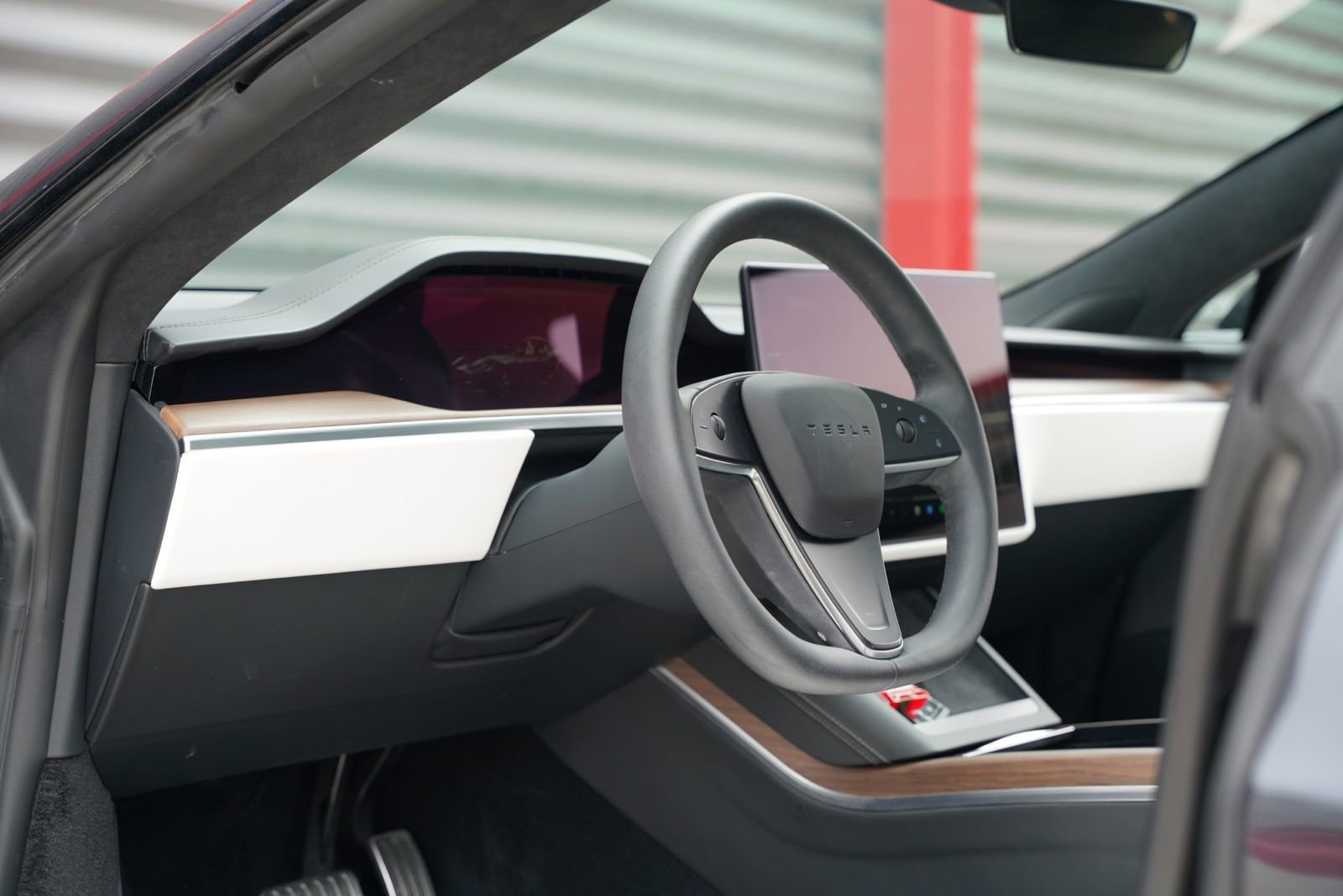 Used 2024 Tesla Model S image 13
