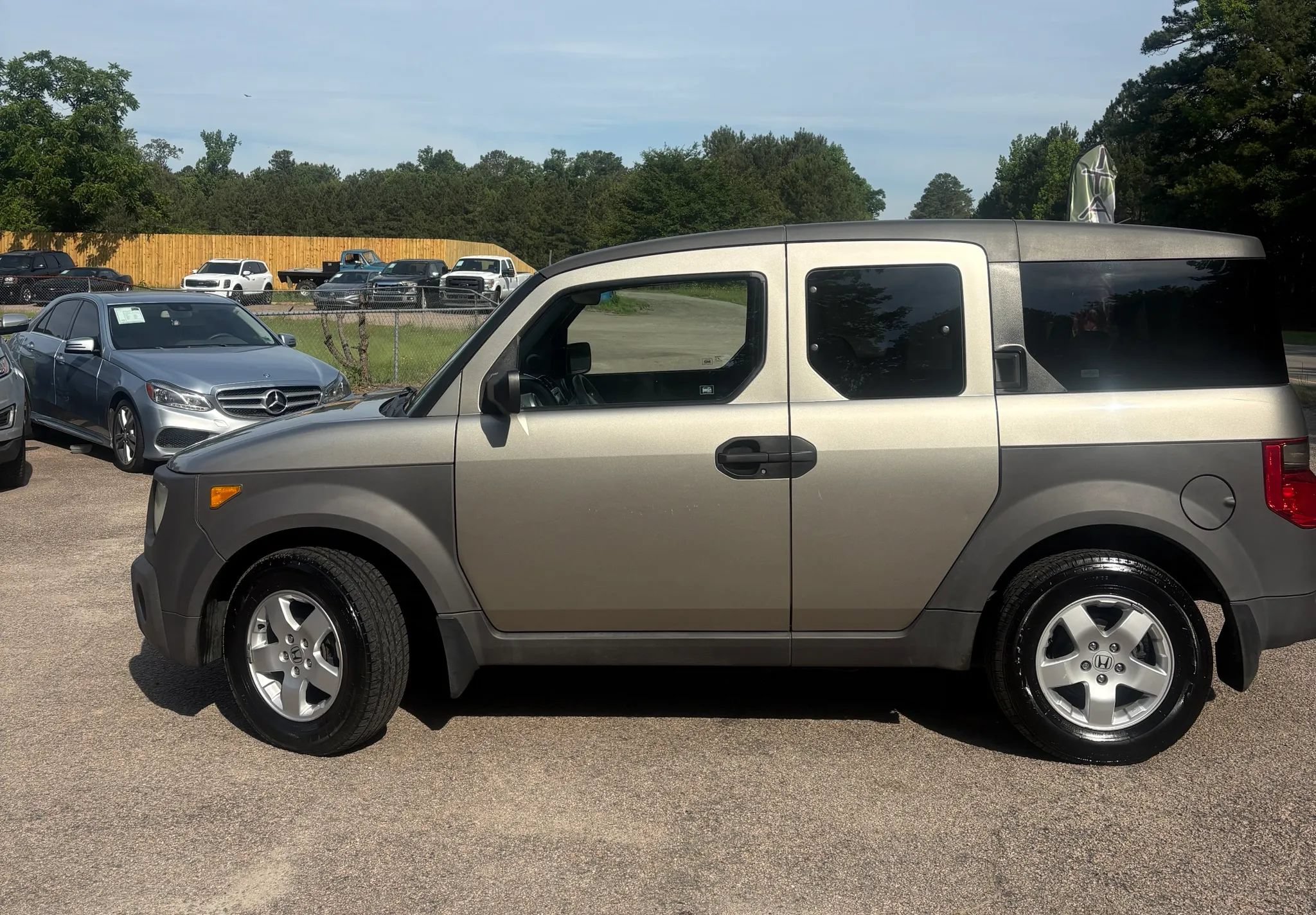 Used 2004 Honda Element EX image 3