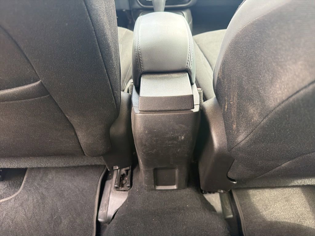 Used 2017 Jeep Renegade Altitude FWD image 17