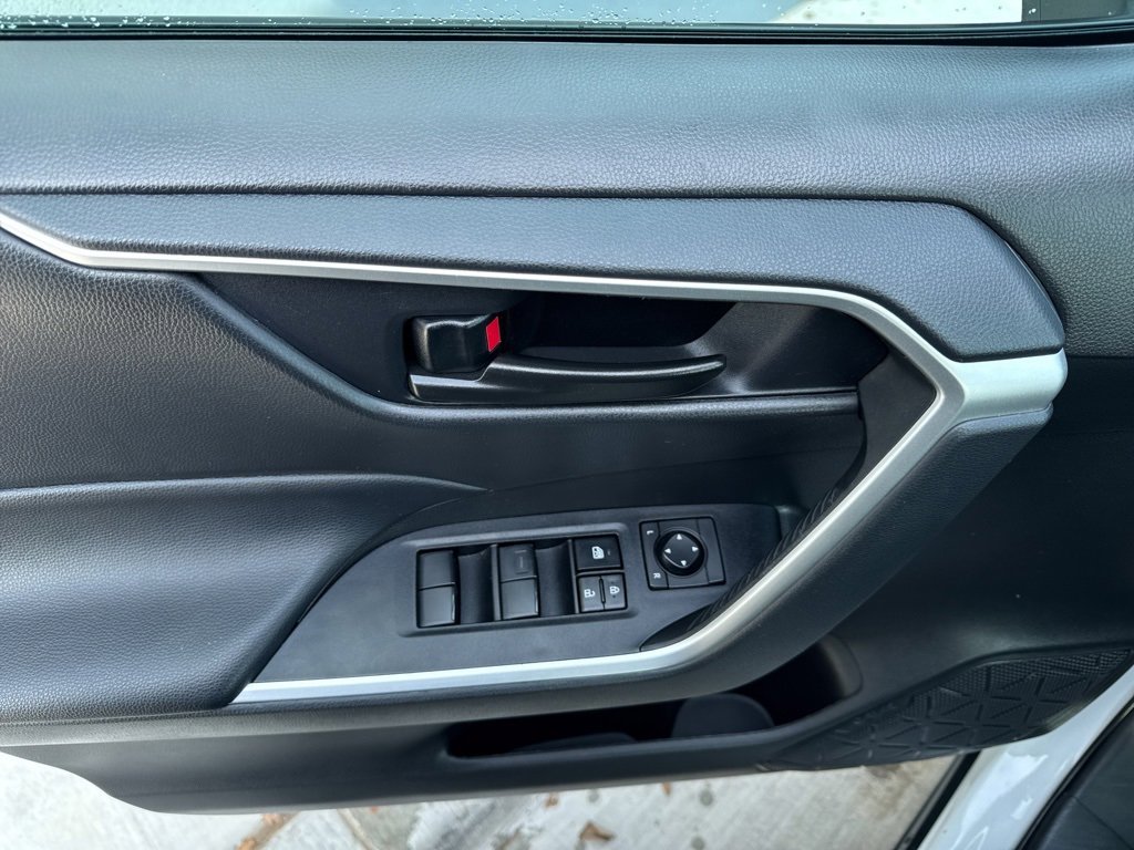 Used 2024 Toyota RAV4 LE image 15