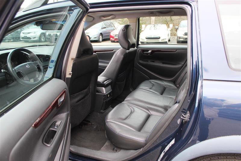 Used 2004 Volvo V70 AWD/4WD image 24