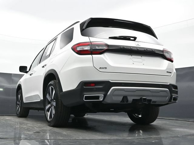 Used 2025 Honda Pilot Touring image 38