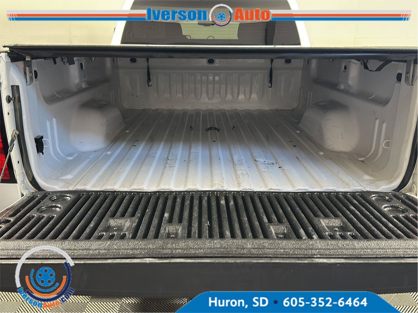 Used 2015 Chevrolet Silverado 2500 LT AWD/4WD image 9