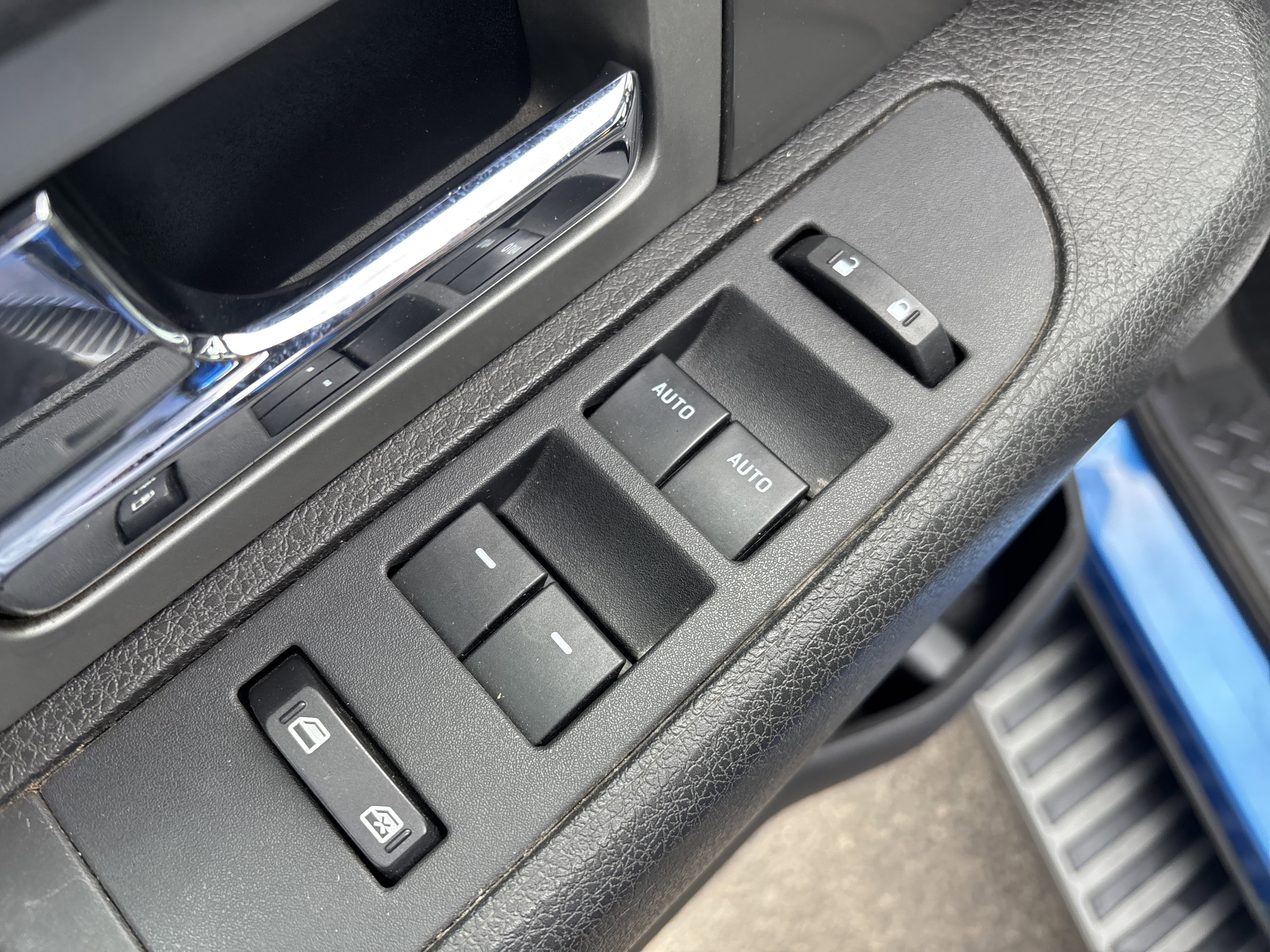 Used 2014 Ford F150 FX4 w/ Equipment Group 402A Luxury image 17