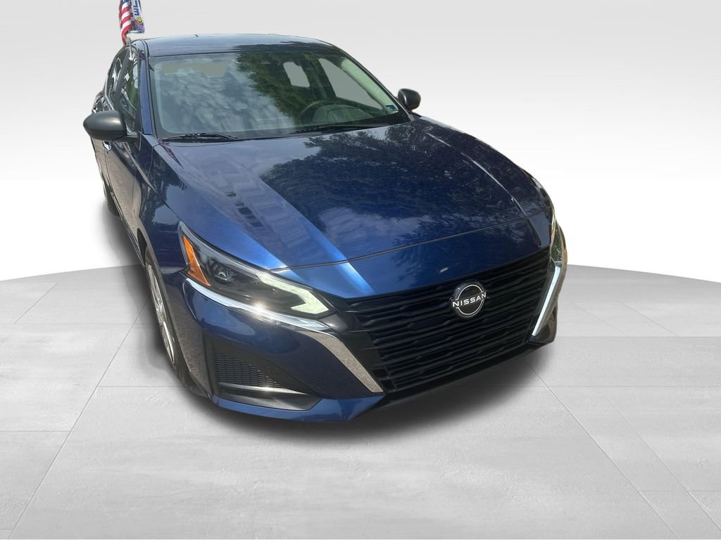Used 2024 Nissan Altima 2.5 S FWD image 29