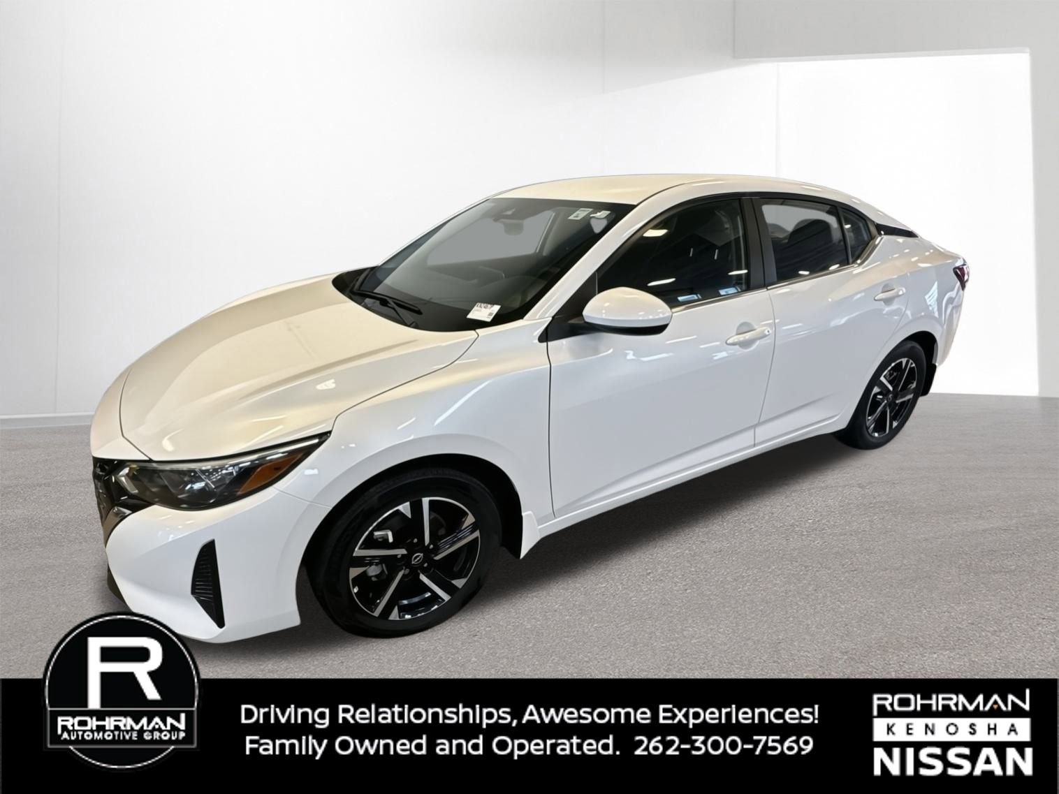 Used 2025 Nissan Sentra SV image 1