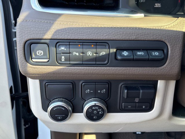 Used 2021 GMC Yukon Denali w/ Denali Ultimate Package image 28