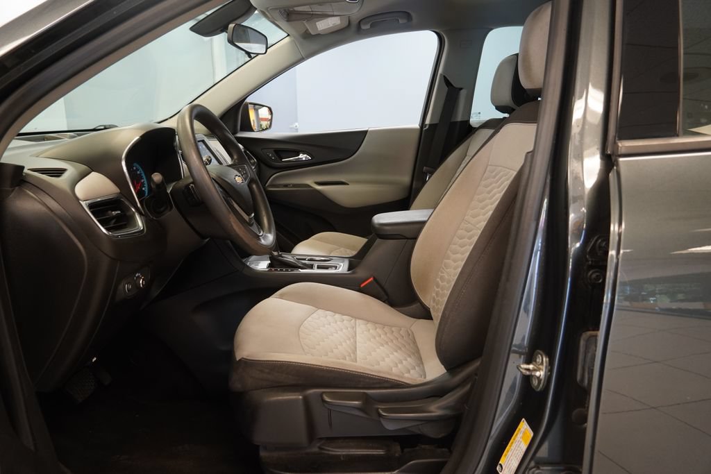 Used 2019 Chevrolet Equinox LS FWD image 5
