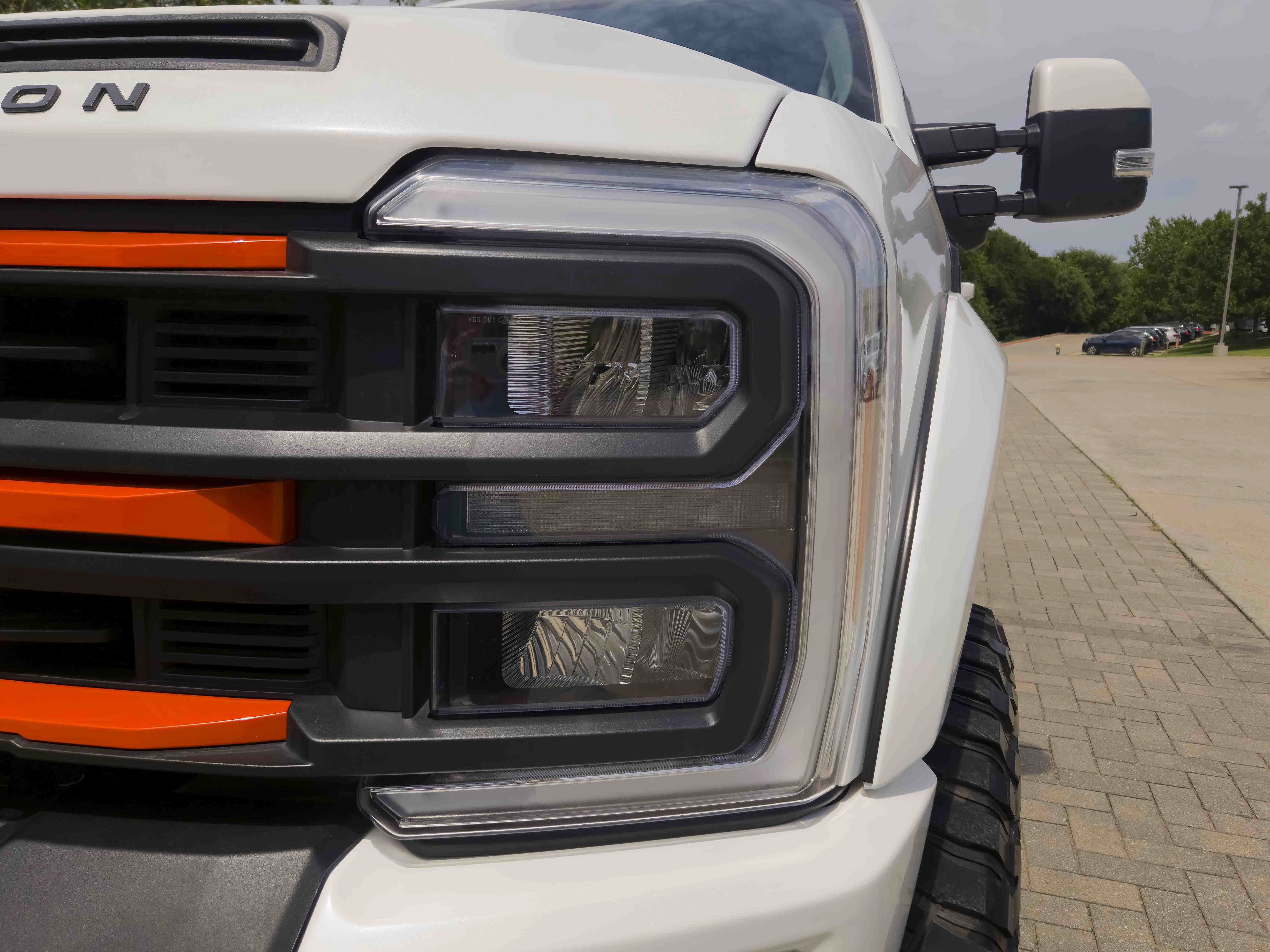 Used 2023 Ford F250 Lariat w/ Lariat Ultimate Package AWD/4WD image 12